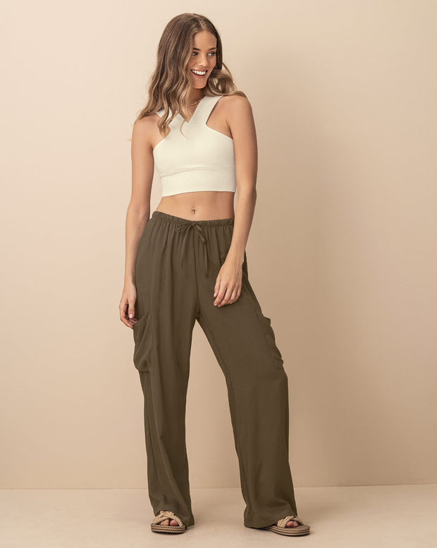 Pantalón tipo cargo con elástico en cintura ajustable