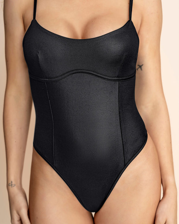 Body de tiritas con acabado brillante