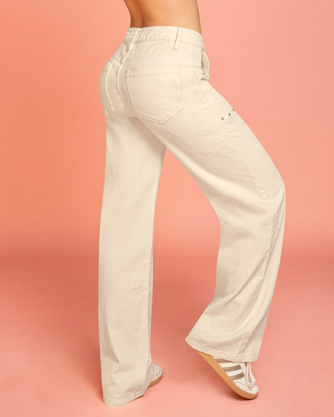Pantalón bota recta con taches decorativos#color_018-marfil