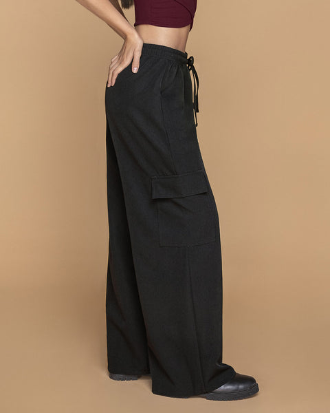 Pantalón bota ancha tipo cargo#color_700-negro
