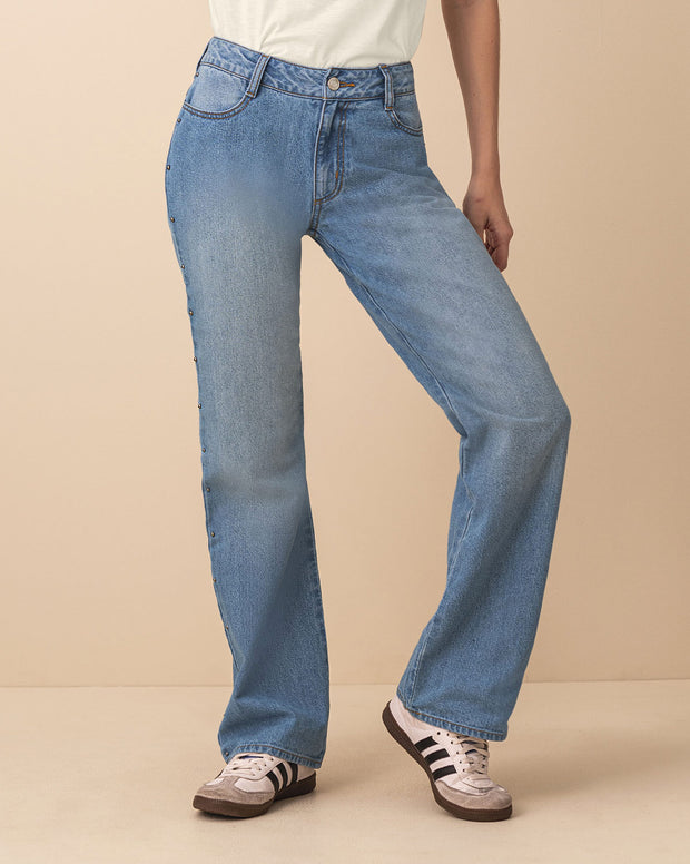 Jean bota recta con taches en los costados