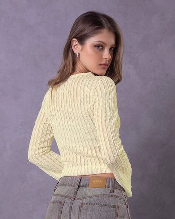 Camiseta manga larga cuello redondo alto en tela con textura#color_018-marfil