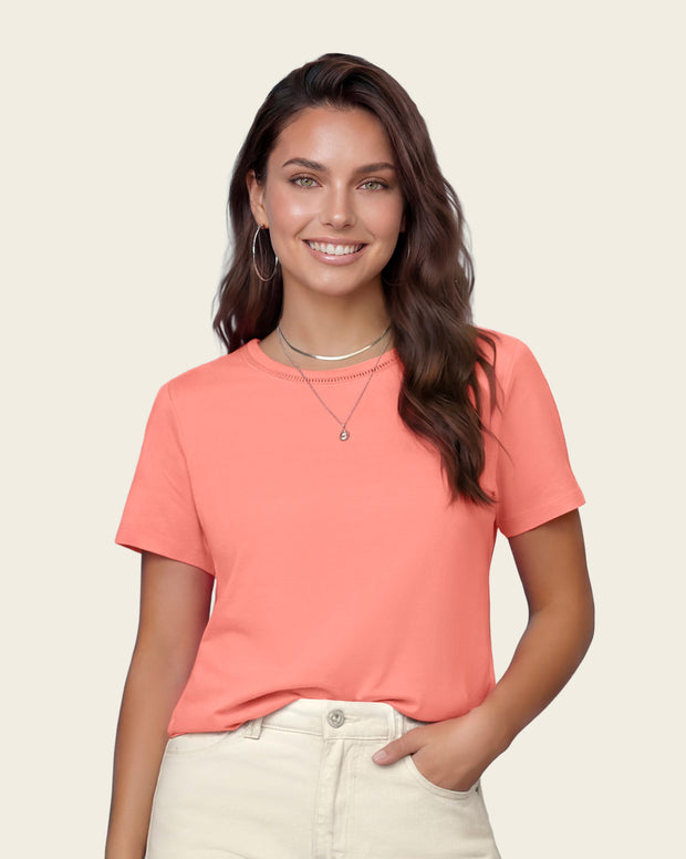 Camiseta manga corta con aplique en el cuello