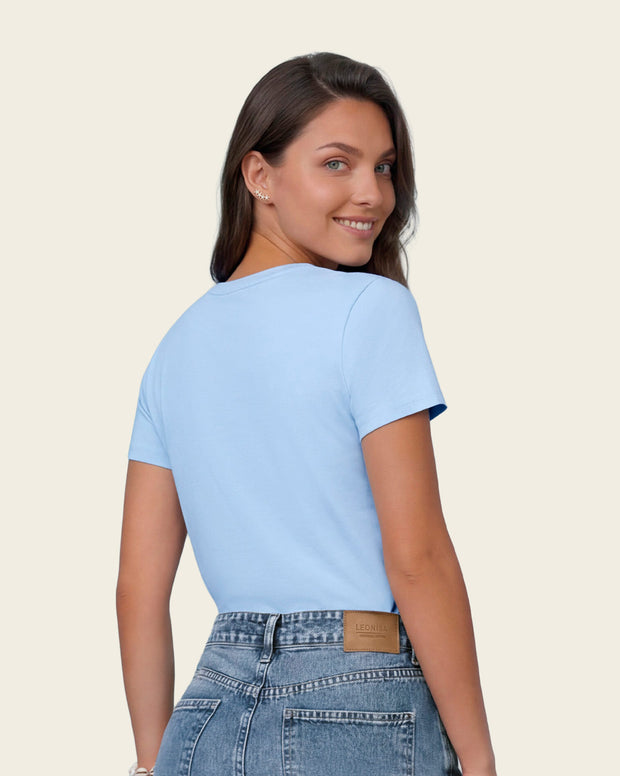 Camiseta manga corta con aplique en el cuello
