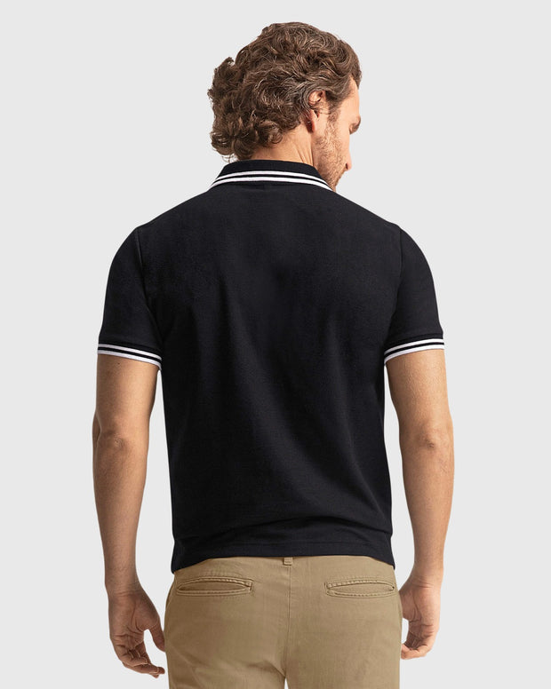 Camiseta tipo polo clásica con cuello y mangas en tejido texturizado