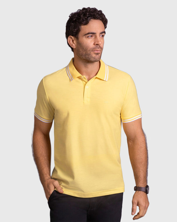 Camiseta tipo polo clásica con cuello y mangas en tejido texturizado