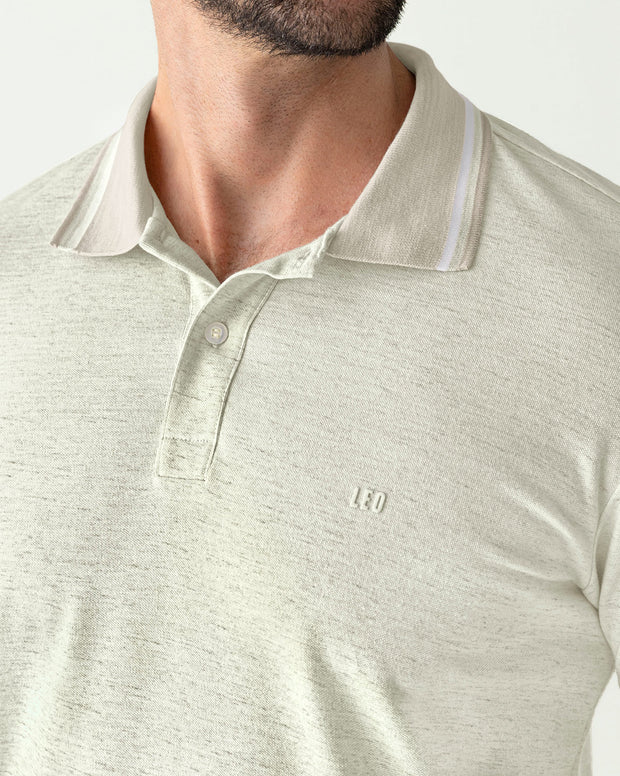 Camiseta tipo polo con cuello y mangas tejidas