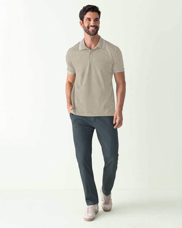 Camiseta tipo polo con cuello y mangas tejidas