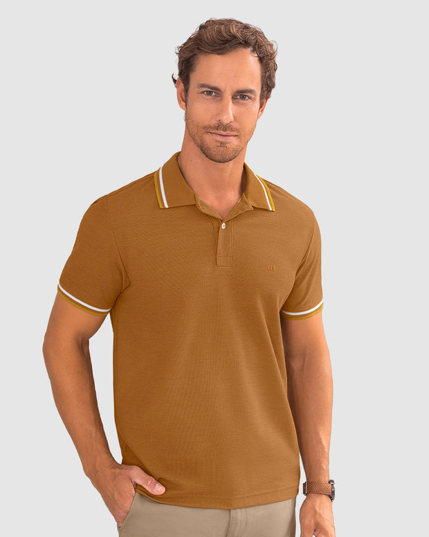 Camiseta tipo polo con cuello y mangas tejidas