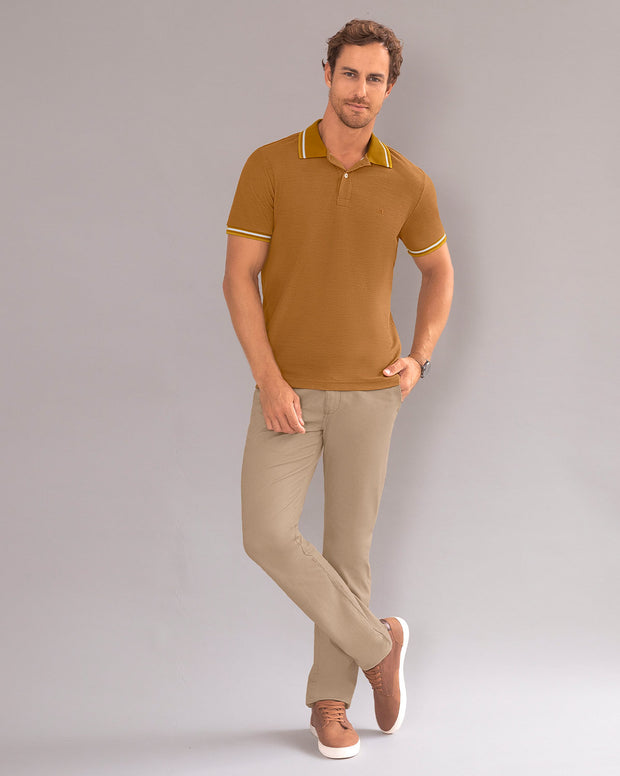Camiseta tipo polo con cuello y mangas tejidas