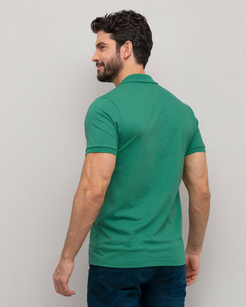 Camiseta tipo polo con bordado en frente#color_650-verde-limon