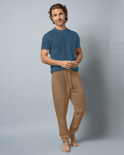 Pantalón exterior jogger con bolsillos funcionales#color_801-camel