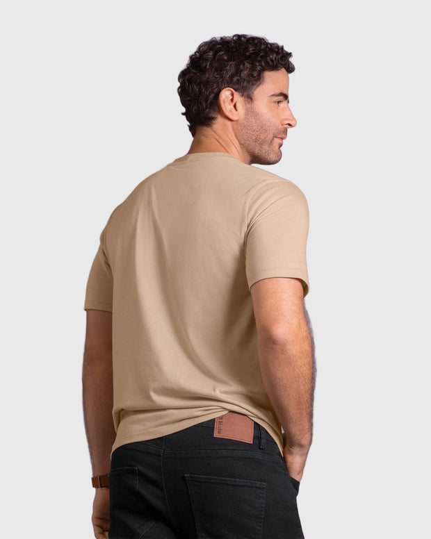 Camiseta manga corta con estampado localizado y cuello redondo