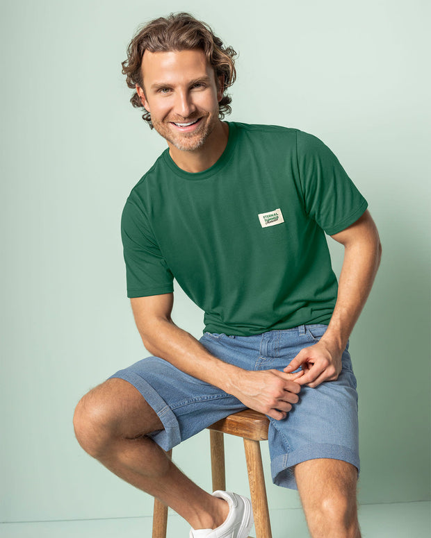 Camiseta manga corta con estampado localizado y cuello redondo#color_685-verde