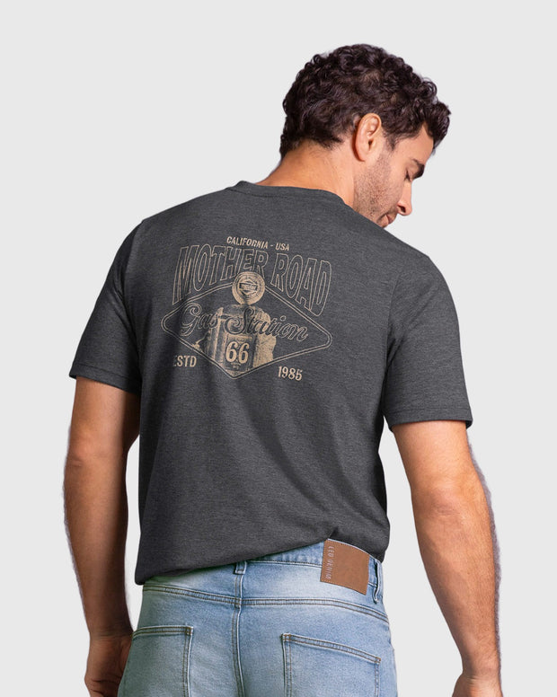 Camiseta manga corta con estampado localizado y cuello redondo