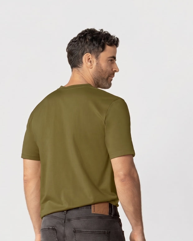 Camiseta manga corta con estampado localizado y cuello redondo