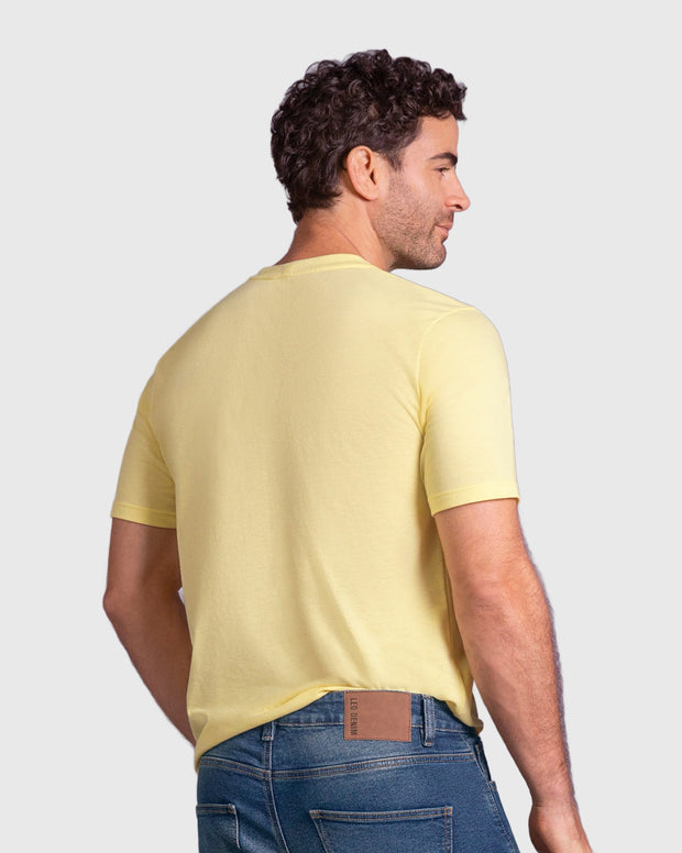 Camiseta manga corta con estampado localizado y cuello redondo