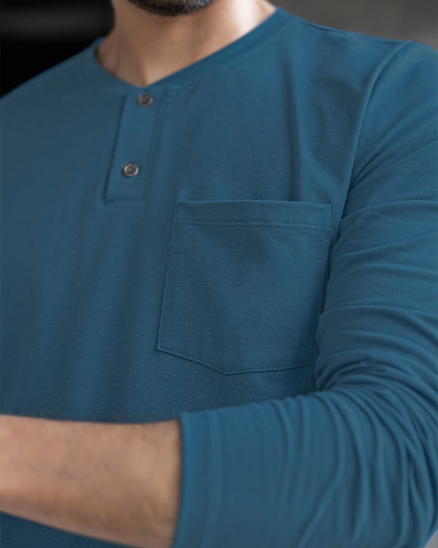 Camiseta manga larga con cuello redondo y perilla funcional#color_547-azul