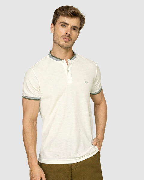 Camiseta con cuello henley y perilla funcional#color_018-marfil