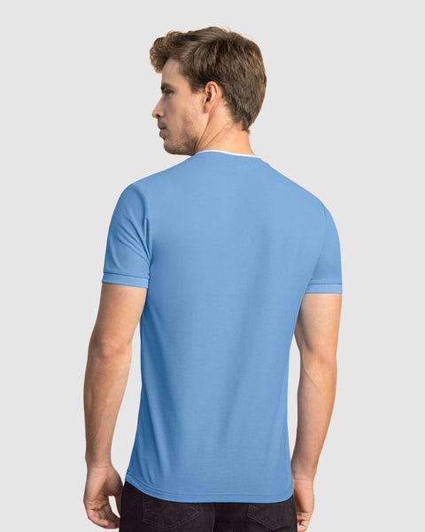 Camiseta con cuello henley y perilla funcional#color_022-azul-claro