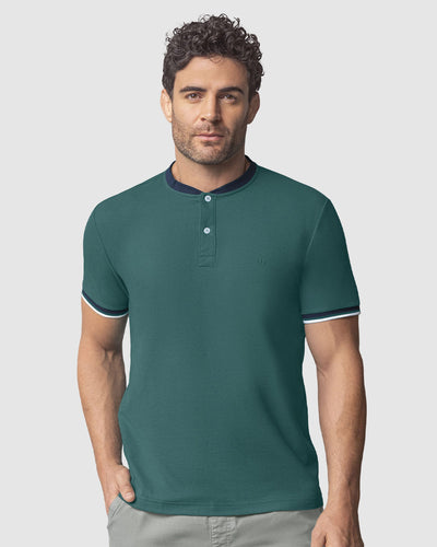 Camiseta con cuello henley y perilla funcional#color_614-verde-azul