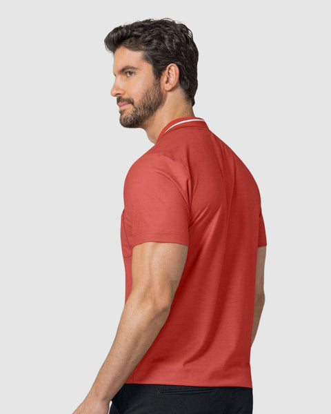 Camiseta tipo polo con perilla funcional y bolsillo decorativo