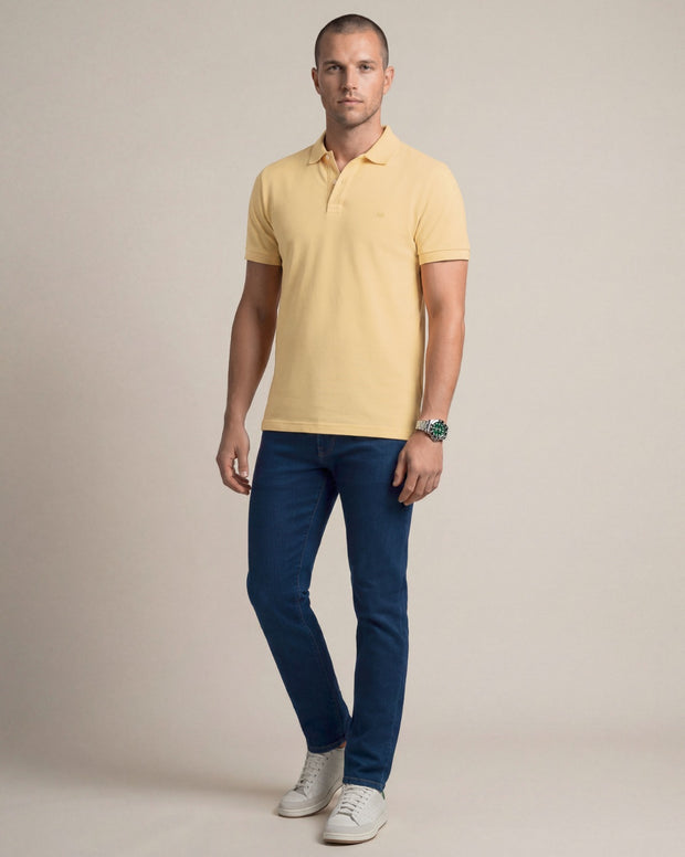 Camiseta polo manga corta con botones funcionales