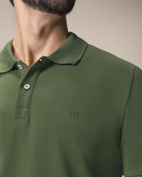 Camiseta tipo polo manga corta masculina#color_171-verde-oscuros
