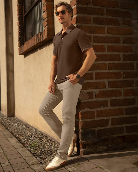 Camiseta tipo polo manga corta masculina#color_c23-cafe-chocolate