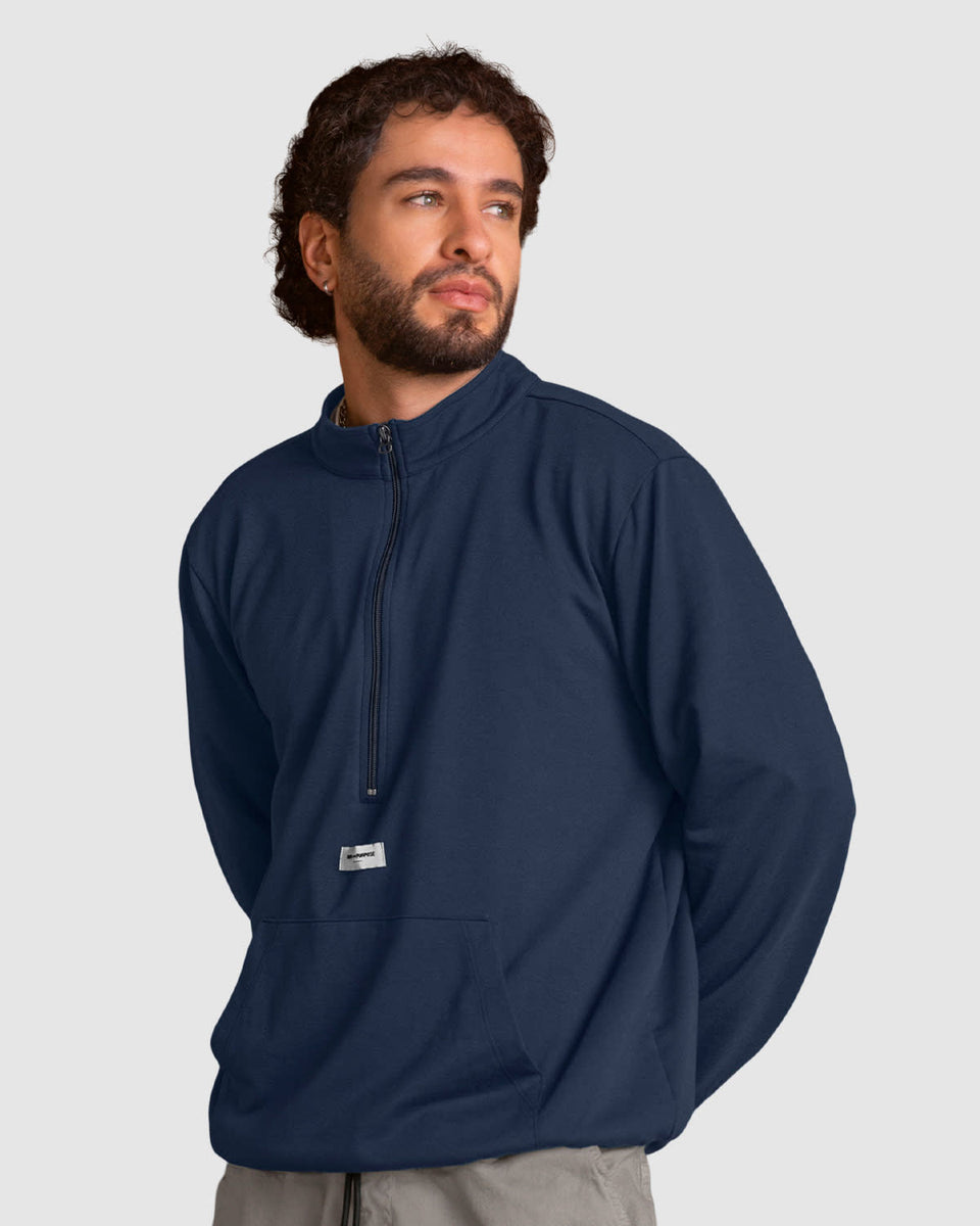 Buzo cuello alto silueta oversized
