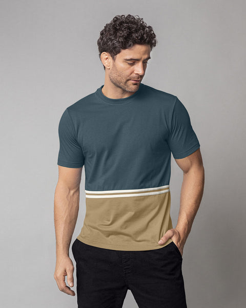 Camiseta manga corta con bloque de color#color_457-azul-arena