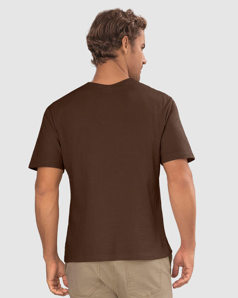 Camiseta manga corta básica en tela con textura#color_c23-cafe