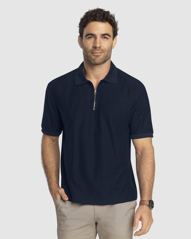 Camiseta tipo polo con cierre en tela con textura#color_c42-azul-oscuro