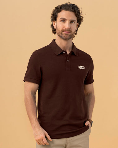 Camiseta tipo polo con aplique bordado#color_c24-cafe-medio