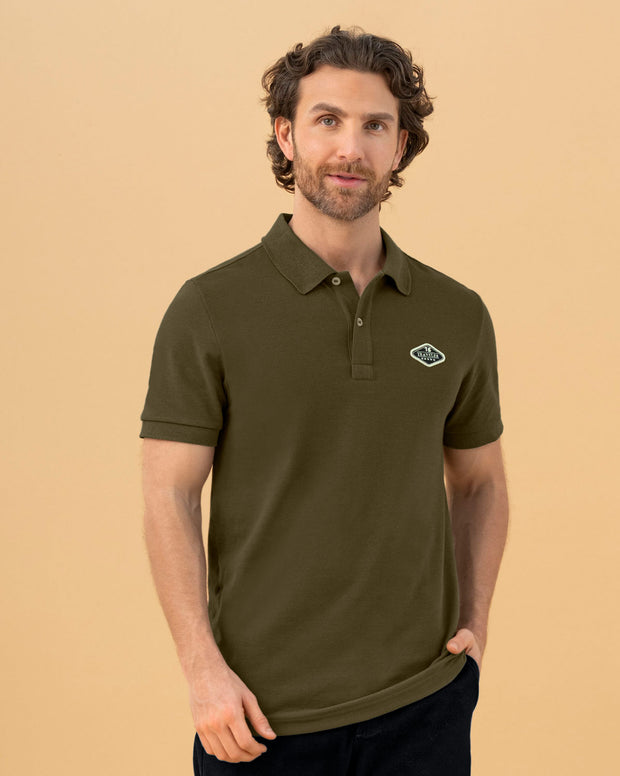 Camiseta tipo polo con aplique bordado