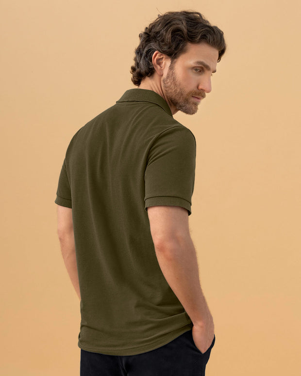 Camiseta tipo polo con aplique bordado