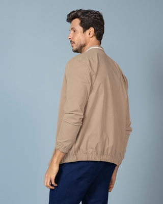 Chaqueta tipo bomber con cuello en contraste#color_084-arena