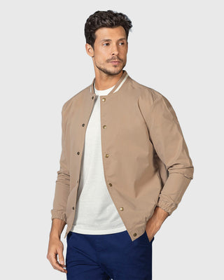 Chaqueta tipo bomber con cuello en contraste#color_084-arena