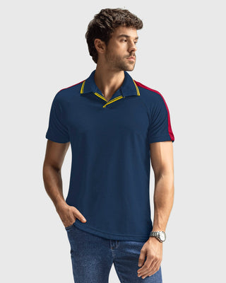 Camiseta tipo polo con cuello sport y detalles en contraste#color_024-azul-oscuro