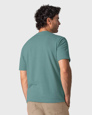 Camiseta básica en tela especial con textura#color_063-verde-azul