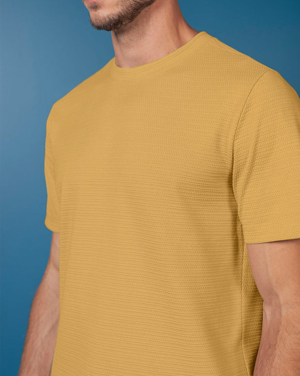 Camiseta manga corta básica en tela especial con textura
