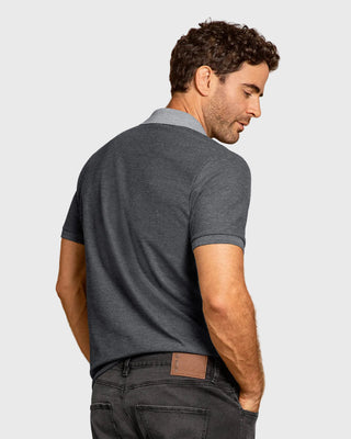Camiseta tipo polo con bloque de color en frente#color_755-gris-jaspe