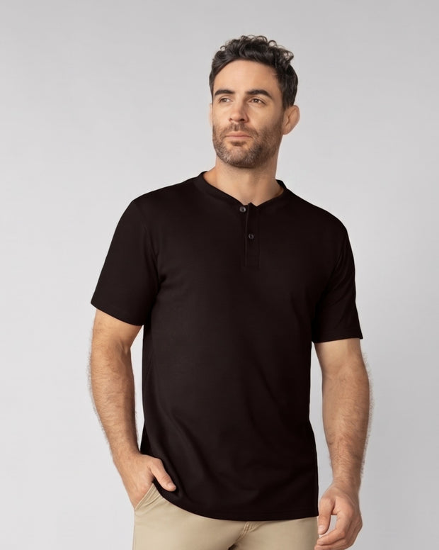 Camiseta henley semiajustada con botones