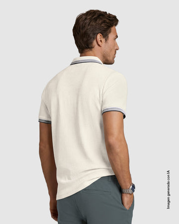 Camiseta tipo polo con textura y detalles en contraste#color_018-marfil