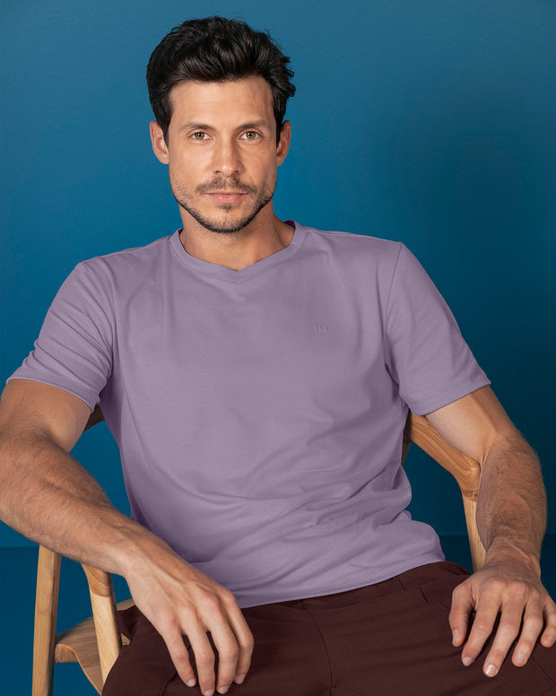 Camiseta manga corta cuello en V alto