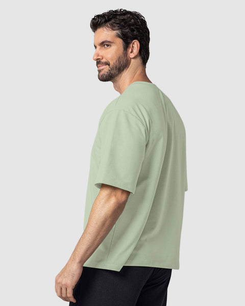 Camiseta básica manga corta de silueta amplia en burda#color_600-verde-medio