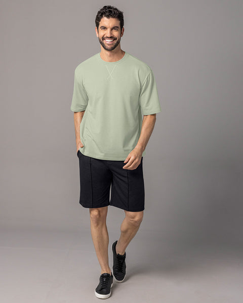 Camiseta básica manga corta de silueta amplia en burda#color_600-verde-medio