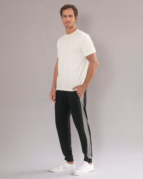 Pantalón jogger con bloque de color en los costados#color_157-gris-negro