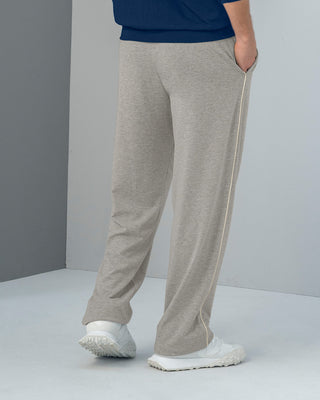 Jogger masculino con elástico y cordón en cintura#color_717-gris-jaspe