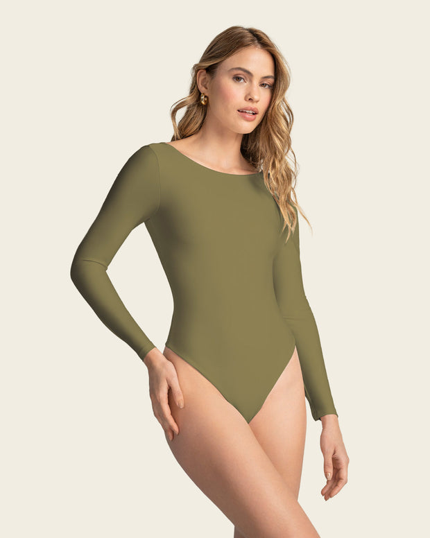 Body manga larga con control moderado